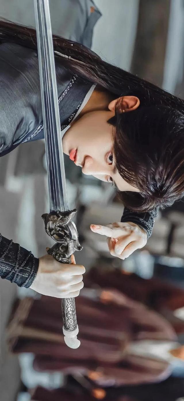 成毅《赴山海》肖明明壁纸