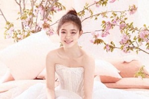林允被传隐婚生子？月嫂晒旧照引热议