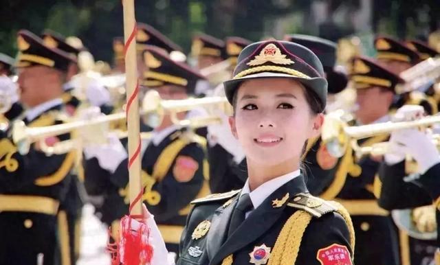 高远军装照